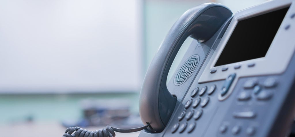 How to choose a small business VoIP phone service 